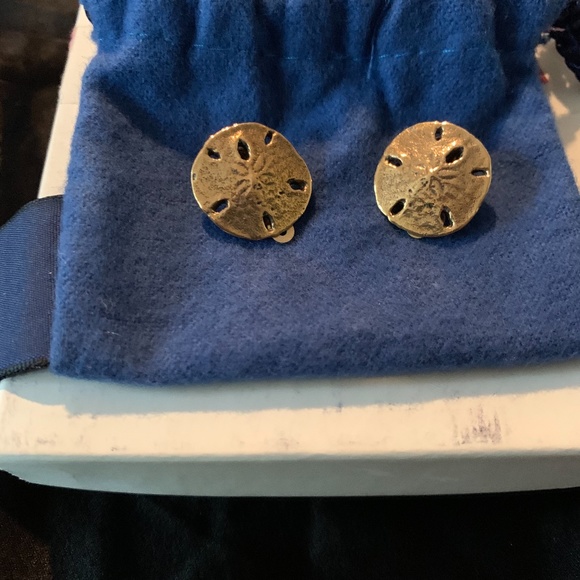 Mignon Faget  gold sand dollar clip earrings - Picture 4 of 9